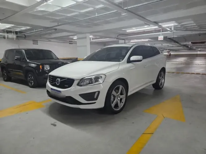 Volvo XC 60 T-5 R-design 2.0 FWD 5P 2015