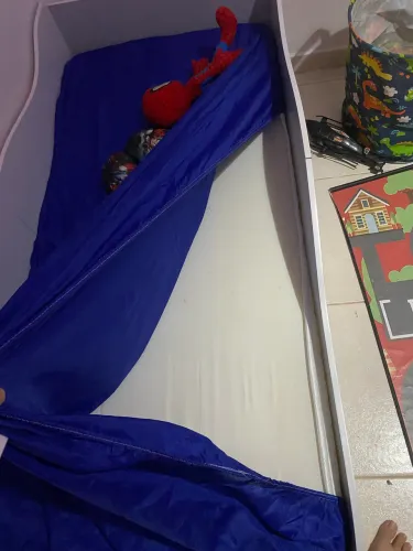 Cama infantil mcquenn com colchão