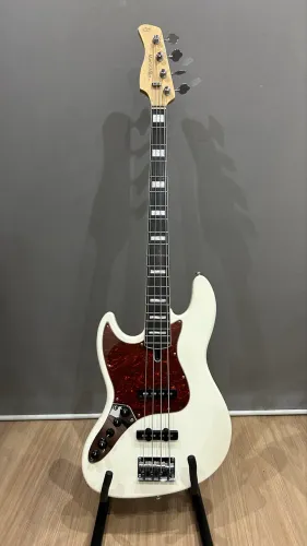 Sire Marcus miller V7 *CANHOTO*