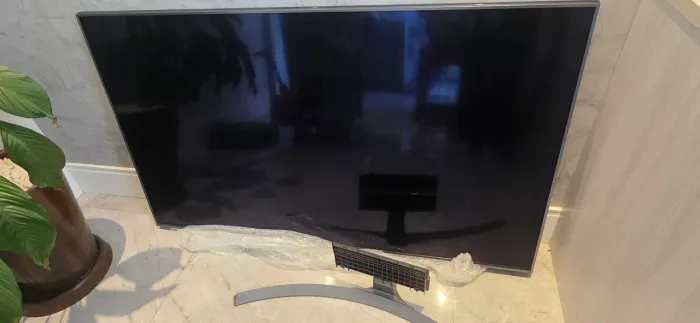TV LG 55' com defeito