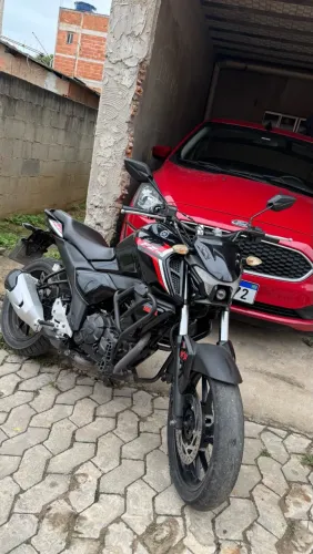 Moto saiu da revisão agora, moto top  para quem gosta de conforto. 