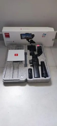 Estabilizador Zhiyun Smooth 4 com case e tripé