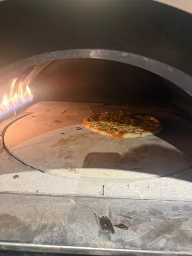 Precisamos de um pizzaiolo experiente