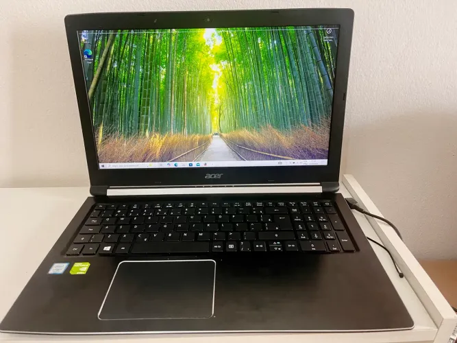 Vendo Notebook Acer Aspire 5 Ryzen 7 8GB 1TB + Mouse Gamer Incluso