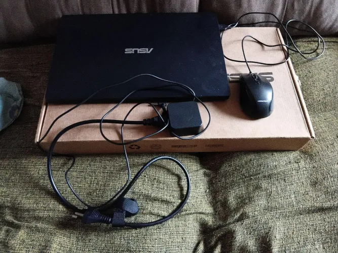 Notebook asus vivobook Go 15, intel celeron dual core N4500.
