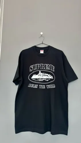 Camiseta Supreme x Corteiz L