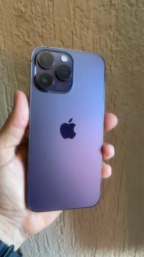 iPhone 14 Pro Max semi-novo.