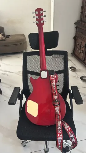 Guitarra Stninberg Americana