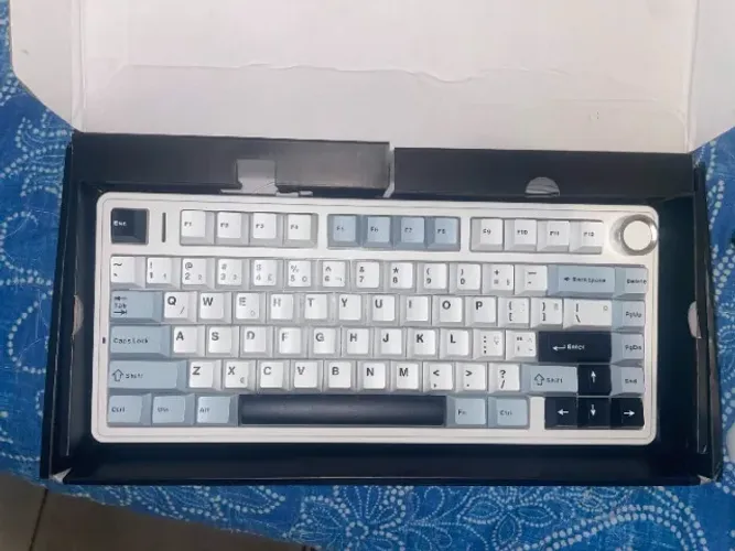 Teclado Mecânico Aula F75 Azul Glacial - Sem Fio - Seminovo