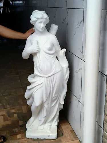 Par de estatuetas em cimento para jardim deusas antigo antiquario decoração estatua arte