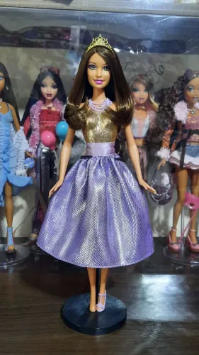 Boneca Barbie Teresa Princesa Moderna 2010