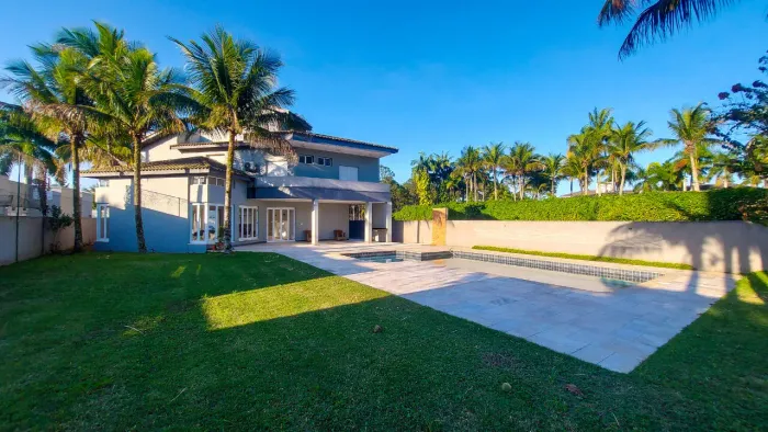Casa à venda no condomínio Jardim Acapulco no Guarujá