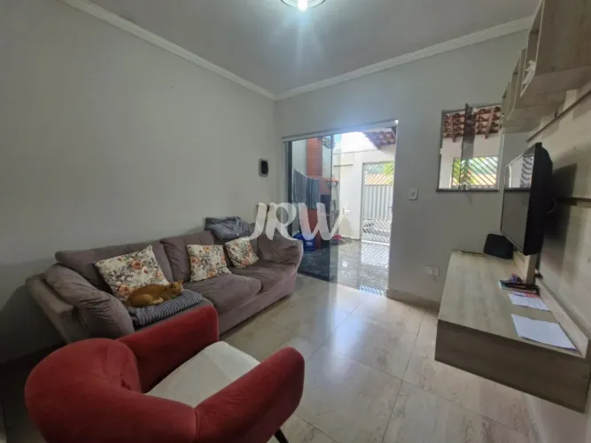 CASA À VENDA NO JARDIM SANTA EFIGÊNIA NA CIDADE DE SALTO SP