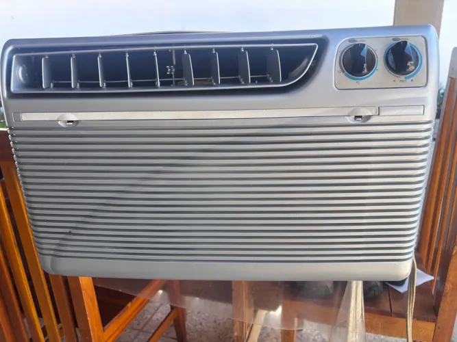 AR CONDICIONADO JANELA 18000 BTUS GREE