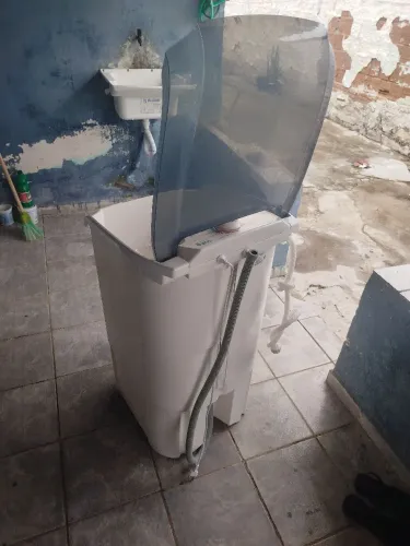 Vendo tanquinho de 10 kg marca Britânia