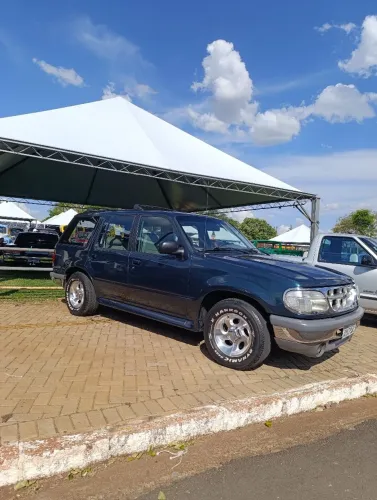 Ford Explorer XLT 4X2 4.0 V6 1996