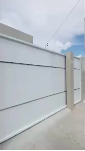 Casa no Ernesto Geisel com 2 quartos sendo 1 suíte.