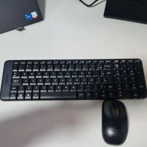 Teclado e Mouse sem fio LOGITECH