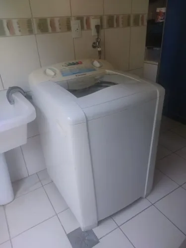 Máquina de Lavar Electrolux LQ11 11kg com Água Quente