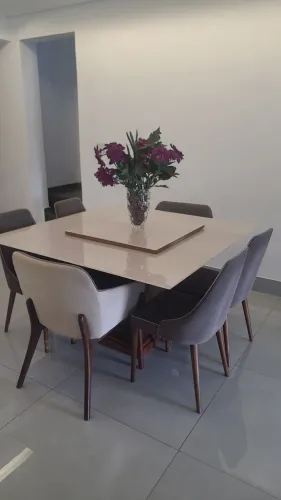 Mesa sala de jantar com 6 cadeiras, super nova.1,40 X 1,25