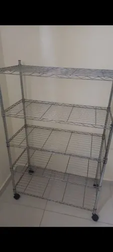Estante de inox com rodas