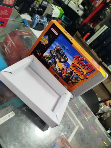 CAIXA COM BERÇO WILD GUNS SUPER NINTENDO 