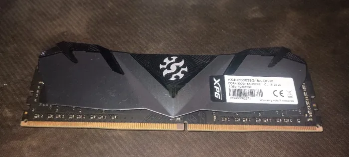 Memoria XPG 8gb 3000hz Gamming