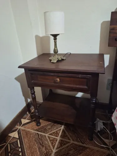 Mesa de cabeceira