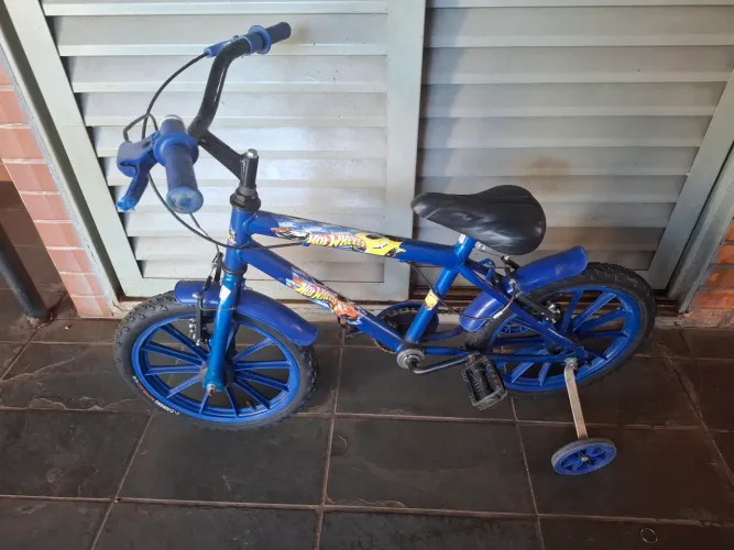 Bike Aro 16 hotweels com rodinhas