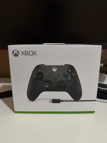 Controle de Xbox lacrado