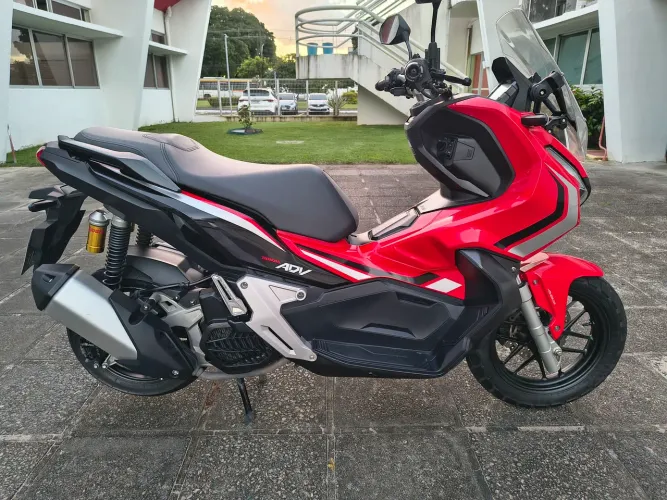 Moto ADV 150 único dono