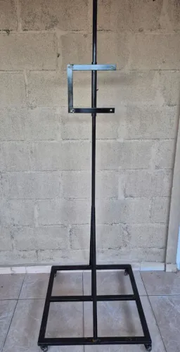 Suporte pedestal para Tv