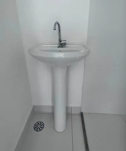 Lavatório com coluna de chão!!