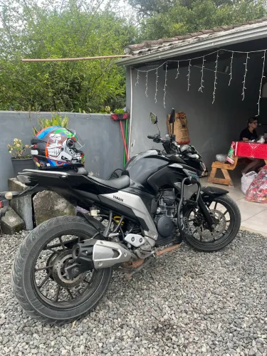 Fazer 250