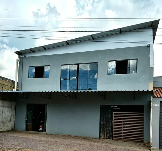 GALPÃO/2 CASAS/ PISCINA