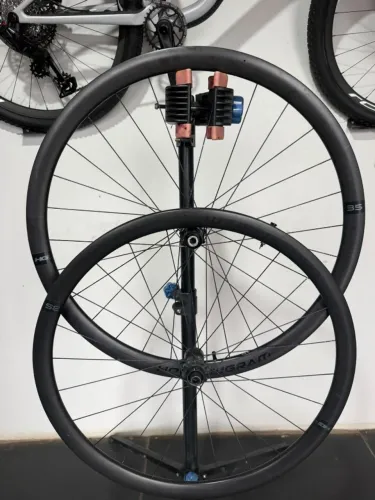 Rodas Hollowgran 35