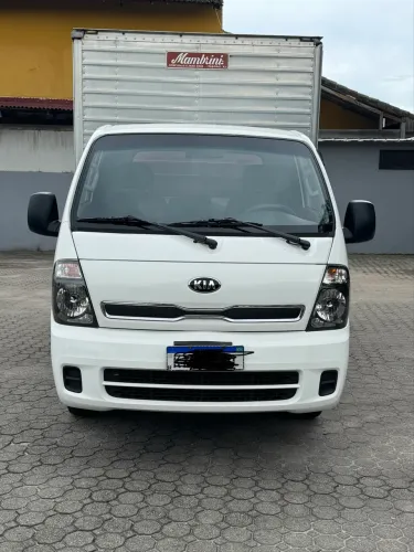 KIA UK 2500