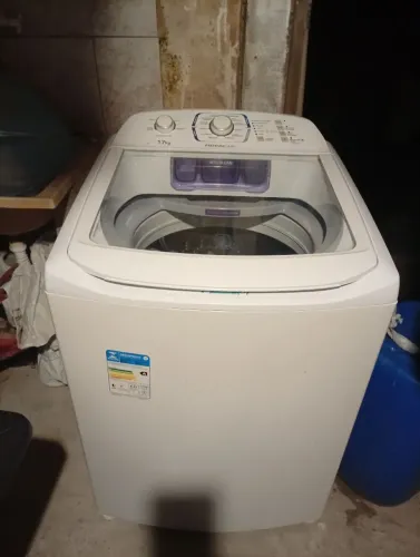 Vende-se máquina de lavar 17kg.interessado chama no pv