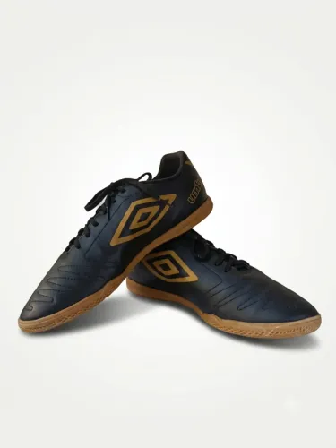 Chuteira de Futsal Umbro Class Footballer - Preto/Dourado