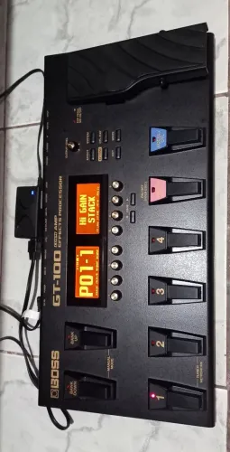BOSS GT100