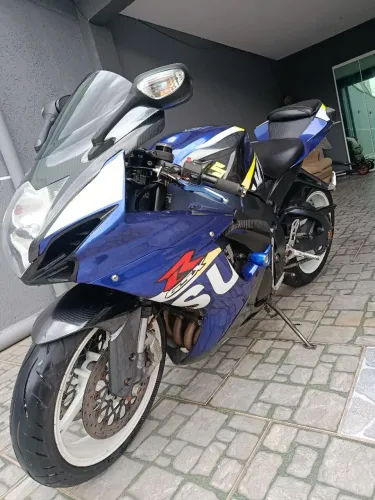 Suzuki GSX -r 600 srad