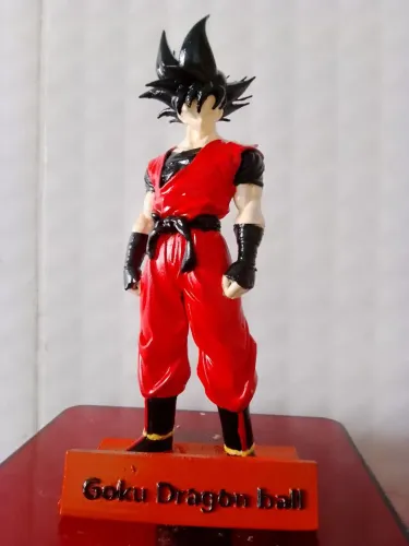 Vendo ART figure de Goku 