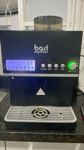 Máquina de café expresso Bari