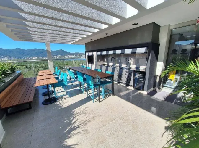 Apartamento com 2 Dormitórios à Venda no bairro Cacupé, Florianópolis !!