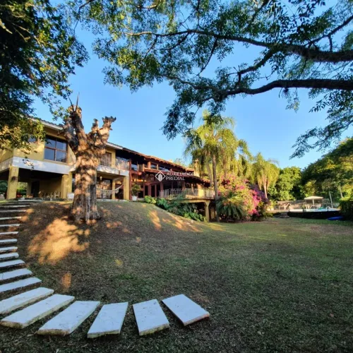 Sítio Top, completíssimo! 4 dormitórios, 2 suítes, com piscina e vista para o Lago do Guai