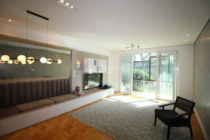 APARTAMENTO TÉRREO COM 121M² | 3 DORM | 2 VAGAS | AV. CARLOS GOMES NA AUXILIADORA
