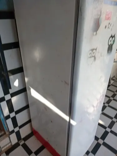 Geladeira quebra galho precinho