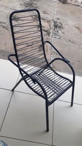 Vendo 6 cadeiras de espaguete, 100 reais cada 