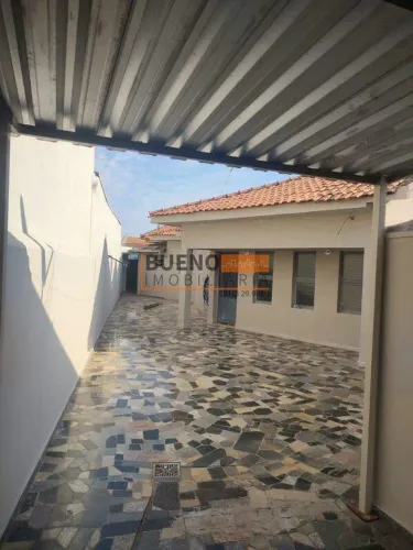 Casa com 3 residências térreas no mesmo terreno de 563,12m² à venda no Parque São Jerônimo
