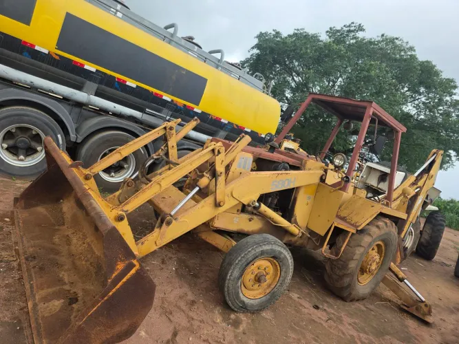 Retro escavadeira 580H